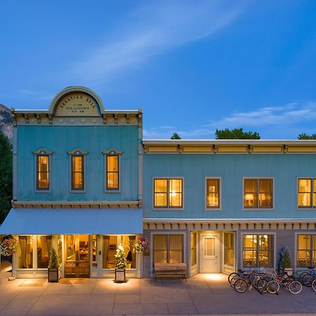 Eleven Scarp Ridge Lodge Крестед Бют Екстериор снимка