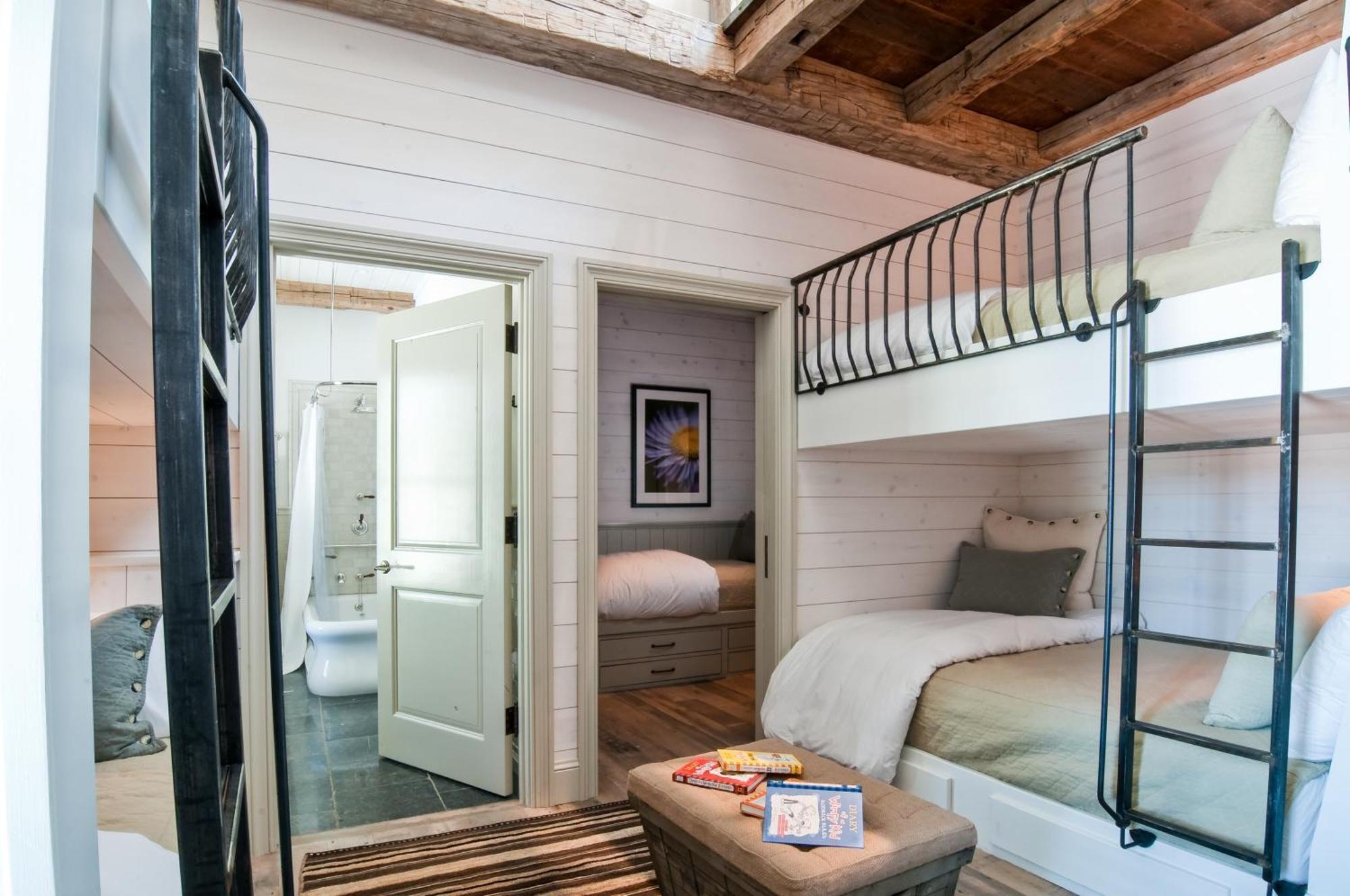Eleven Scarp Ridge Lodge Крестед Бют Екстериор снимка