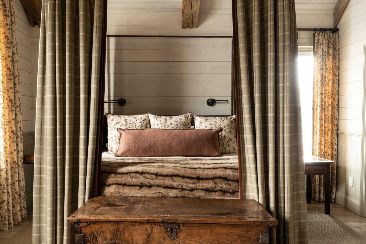 Eleven Scarp Ridge Lodge Крестед Бют Екстериор снимка